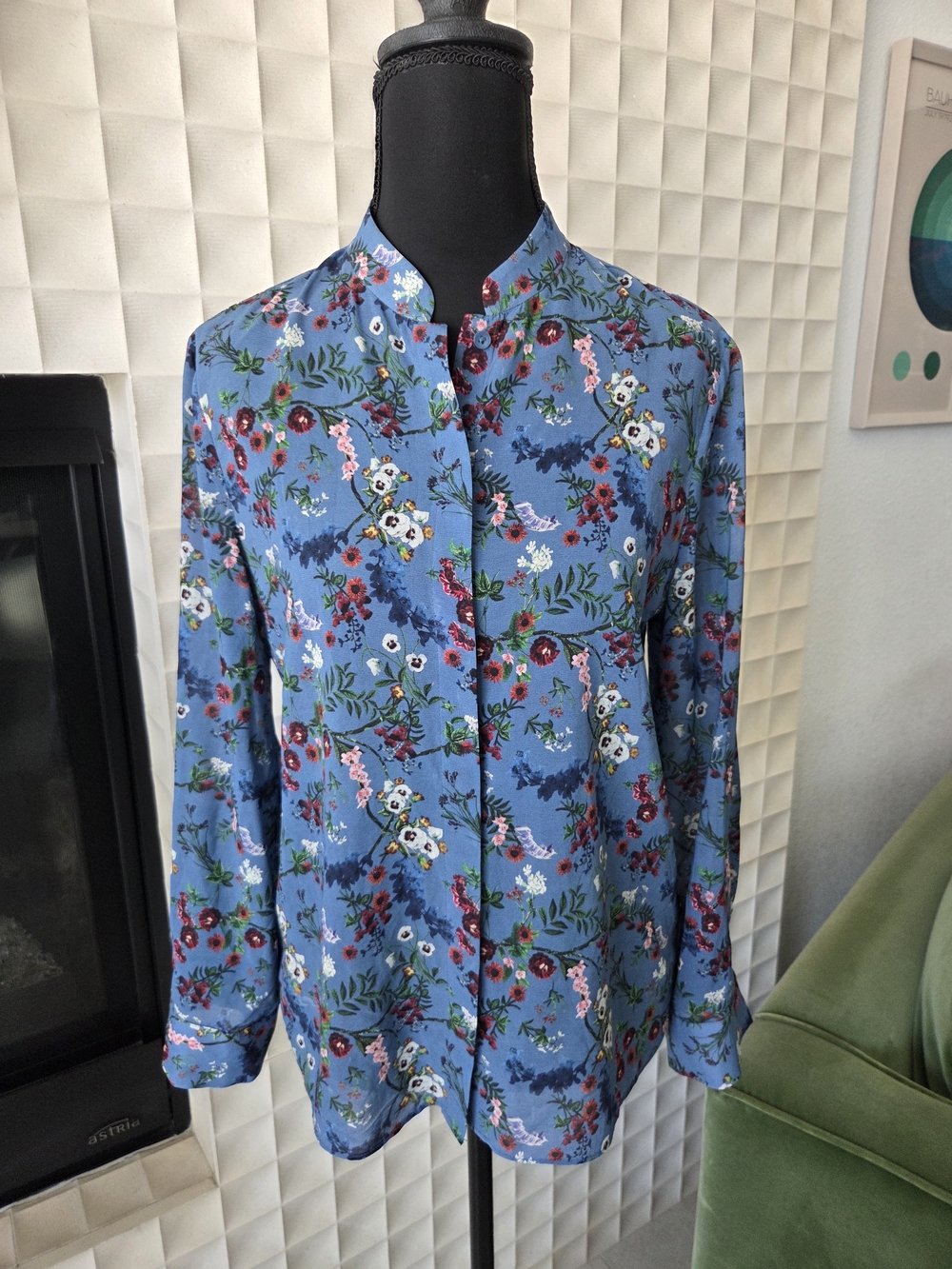 Alice + Olivia Blue Floral Silk Mandarin-Collar Button-Down, Size Small